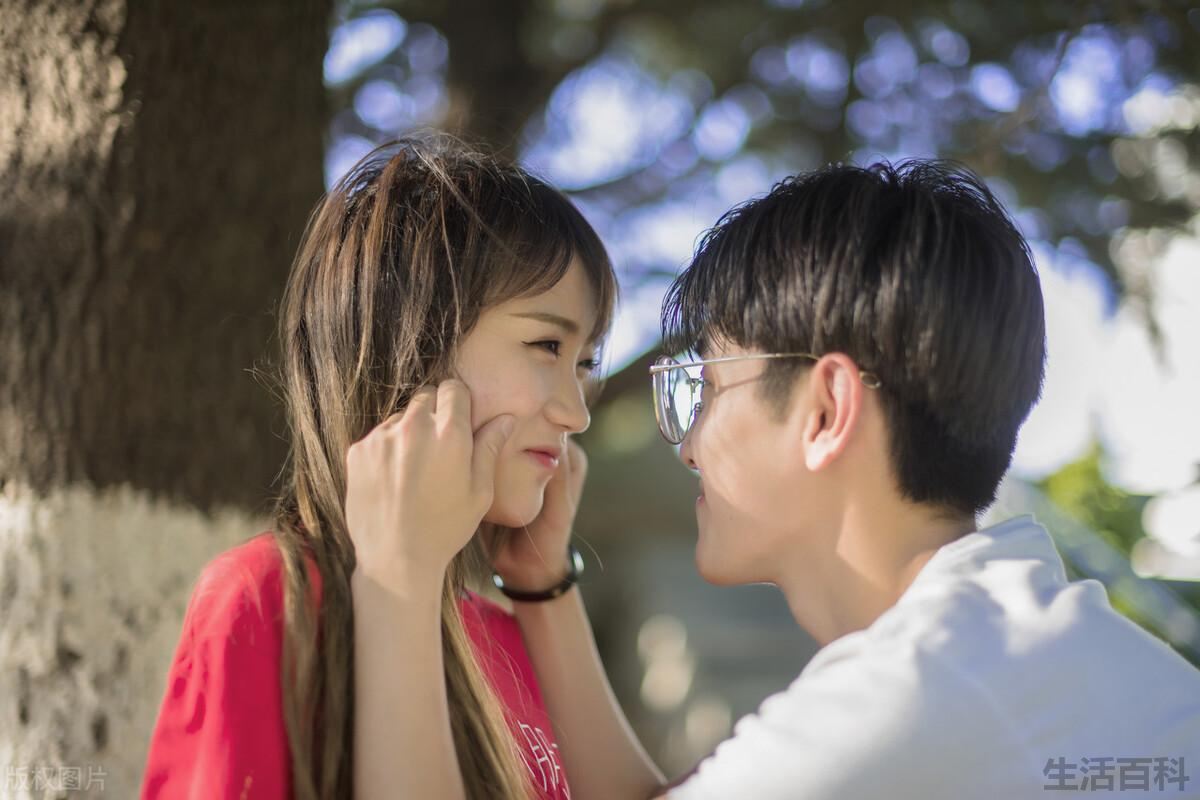 深爱你的男人会怎么抱你呢