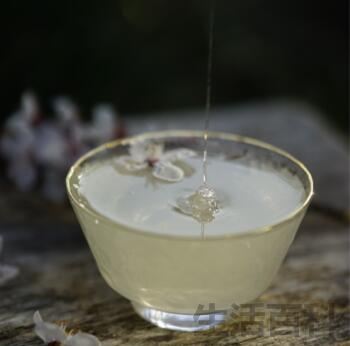 干桂花能直接浸在蜂蜜里吗
