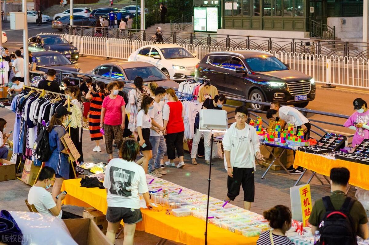 摆地摊的收入怎么样