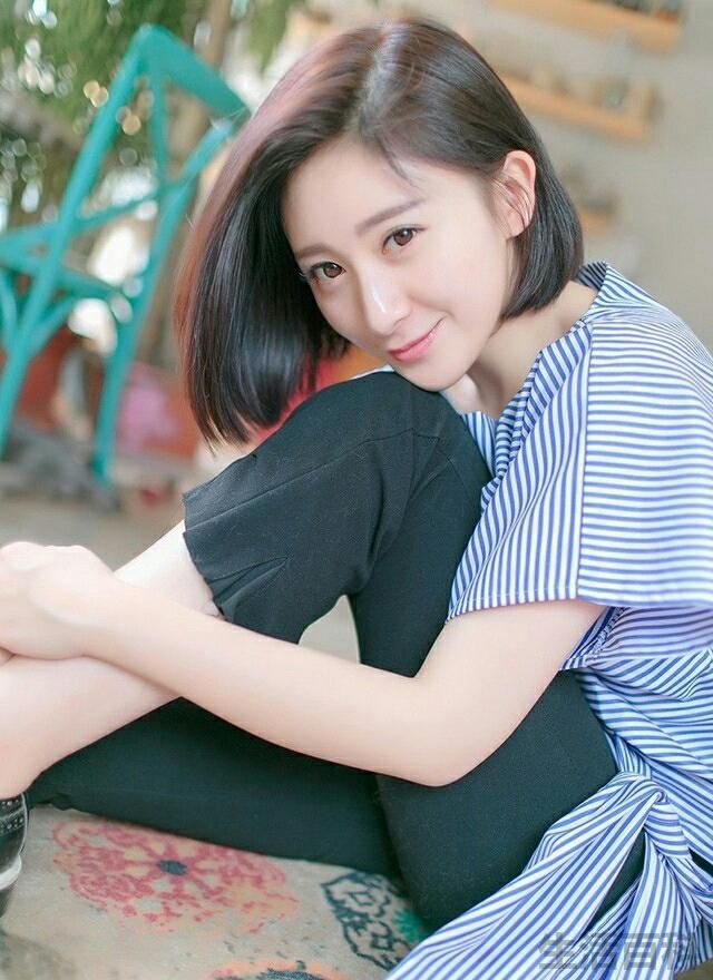 跟女生聊天找什么话题比较好