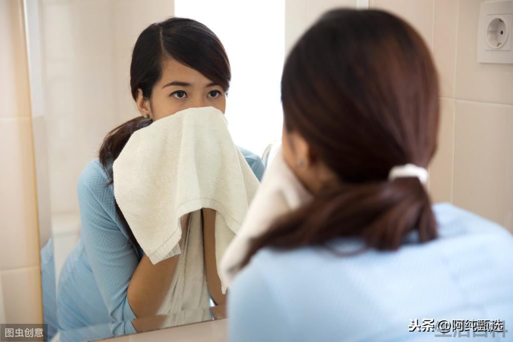 毛巾发黄有异味怎么去除