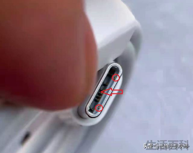 苹果12原装数据线图片