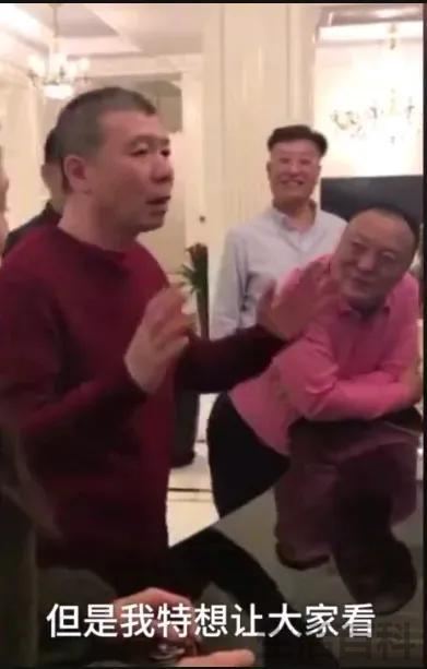 苗苗大佬面前跳舞