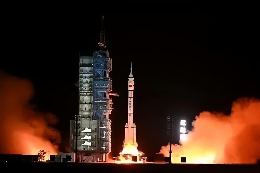 中国第一次登月时间和人物