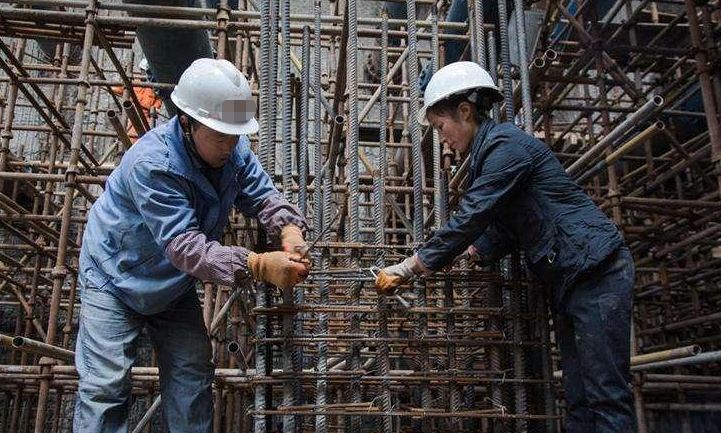 工地白帽子代表什么