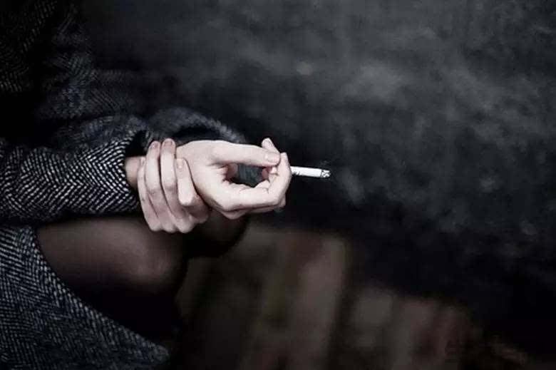疼到骨子里心碎的短文