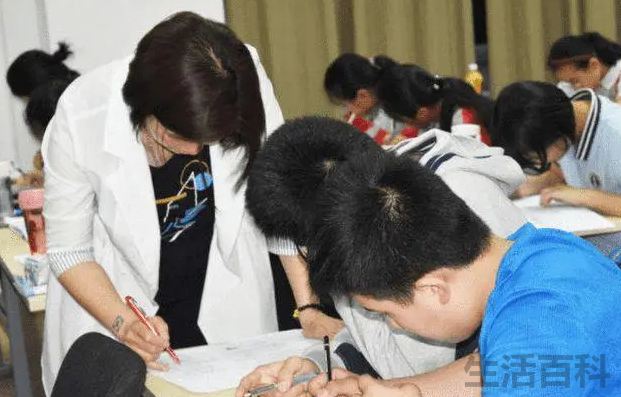 曹文轩的书为什么不能看