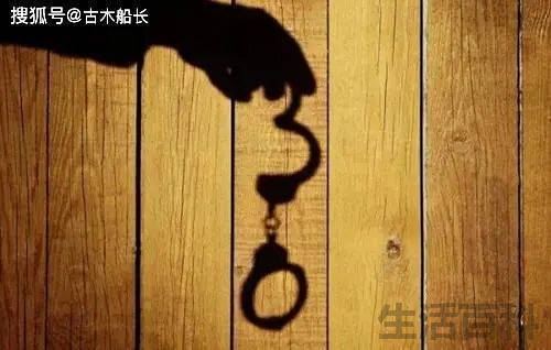 潘甜甜三部曲内容概括