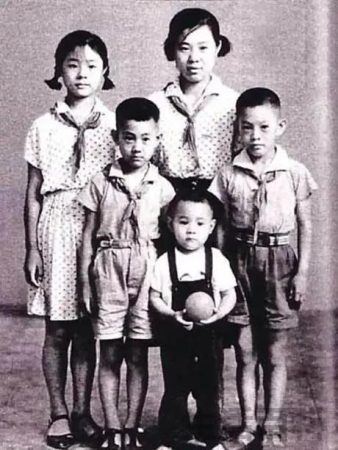 李连杰的真实家世身份惊人