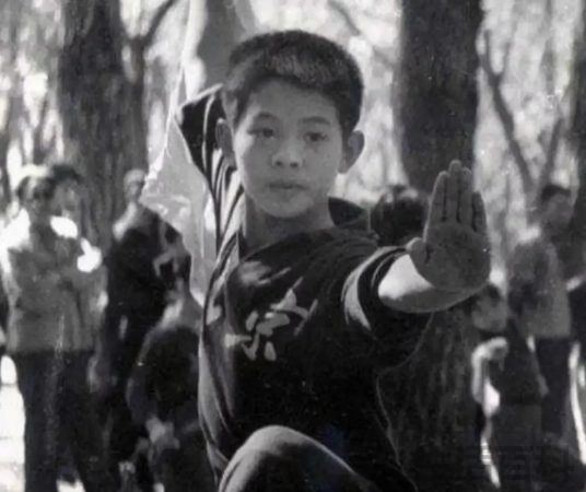 李连杰的真实家世身份惊人
