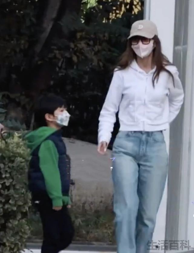 黄晓明和baby官宣离的婚是真的吗