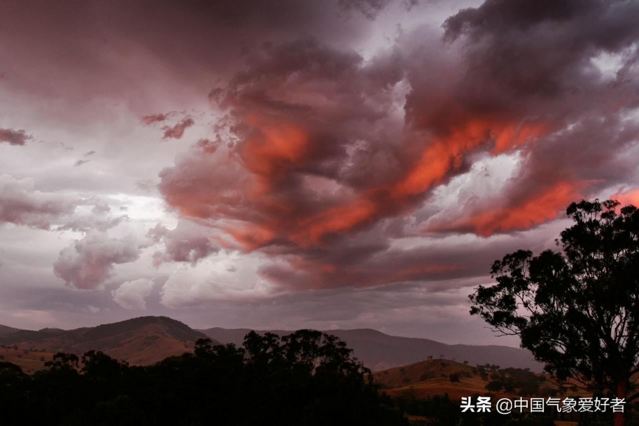 早晨出现朝霞是要下雨吗