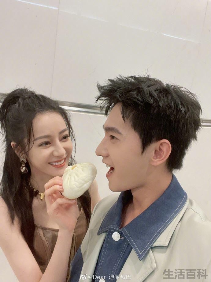 杨洋热巴恋情实锤2023