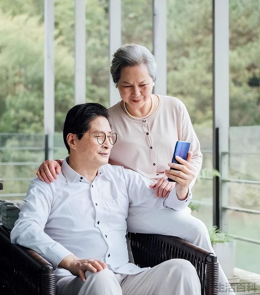 给父母买手机是买苹果还是安卓