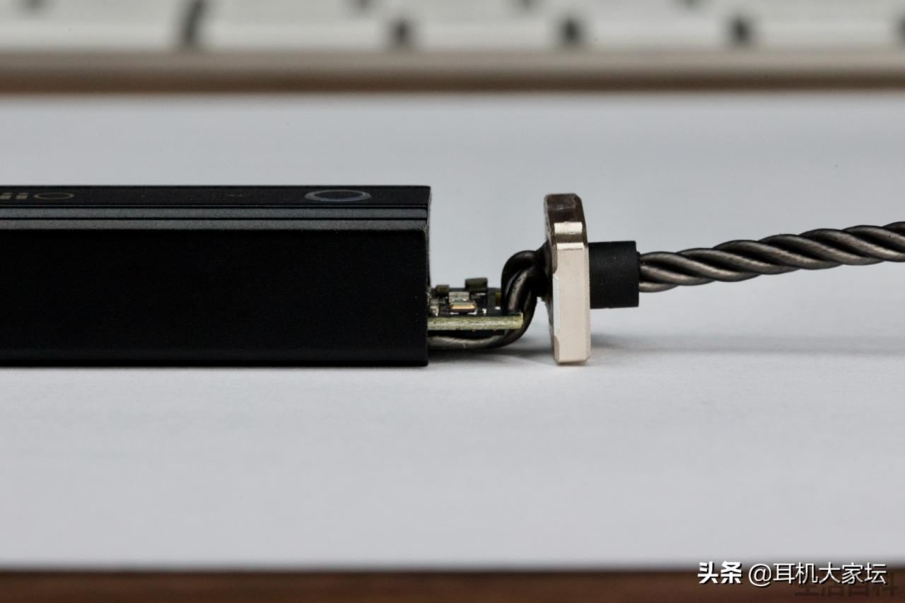 飞傲KA2便携解码耳放拆解