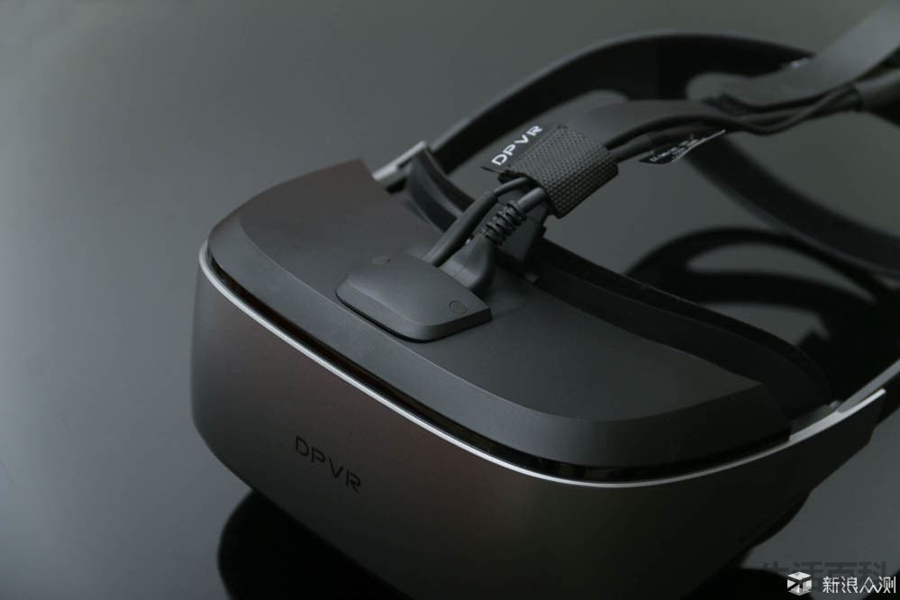 大朋E3-P定位版VR眼镜