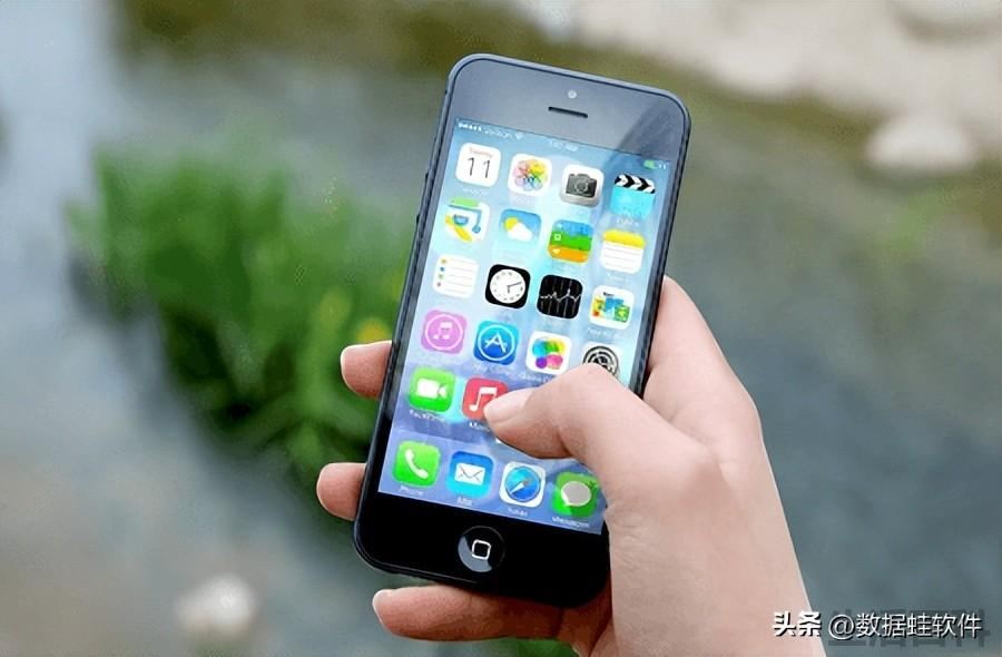 苹果手机充电充不进去什么原因