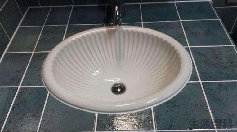 玻璃胶怎么用