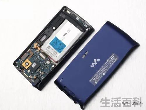 四步更换NWZ-Z1050电池