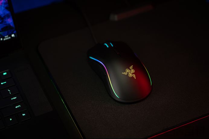 RAZER曼巴眼镜蛇精英版参数