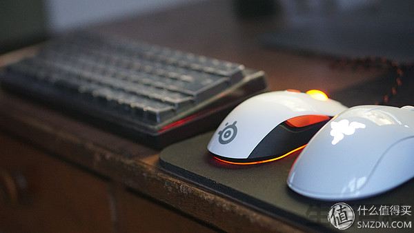KANA v2光学游戏鼠标价格