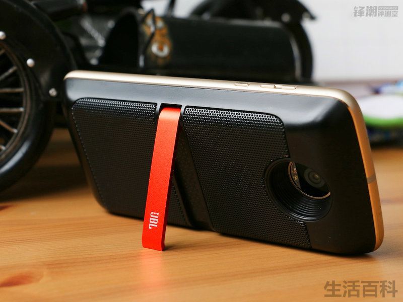 Moto Z2 Play参数对比