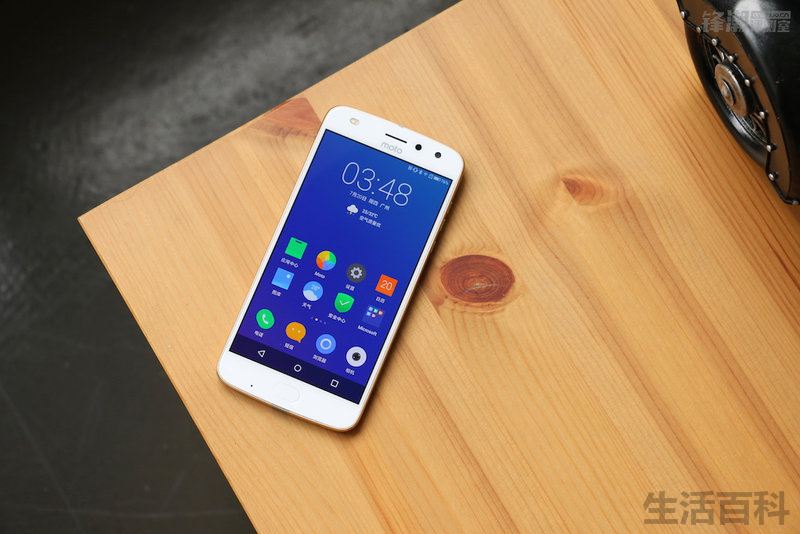 Moto Z2 Play参数对比