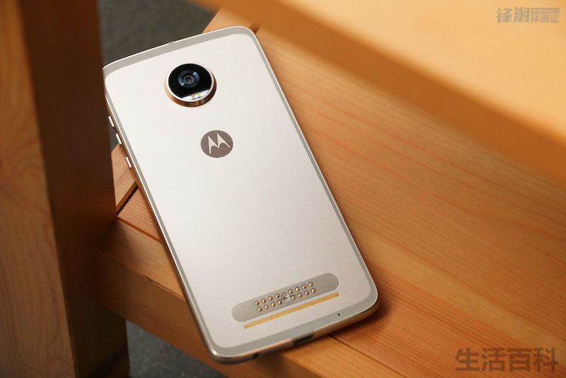 Moto Z2 Play参数对比