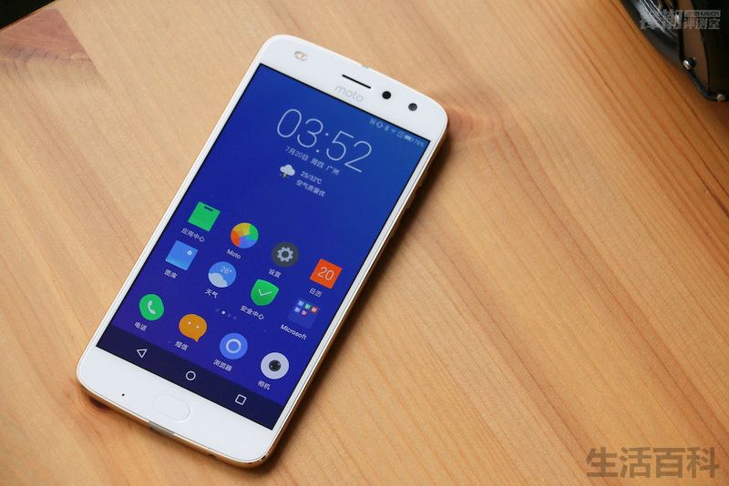 Moto Z2 Play参数对比