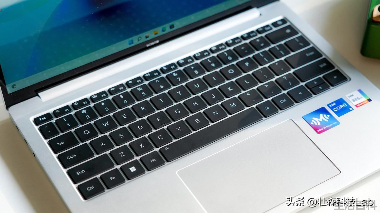 全新荣耀MagicBook 14参数配置