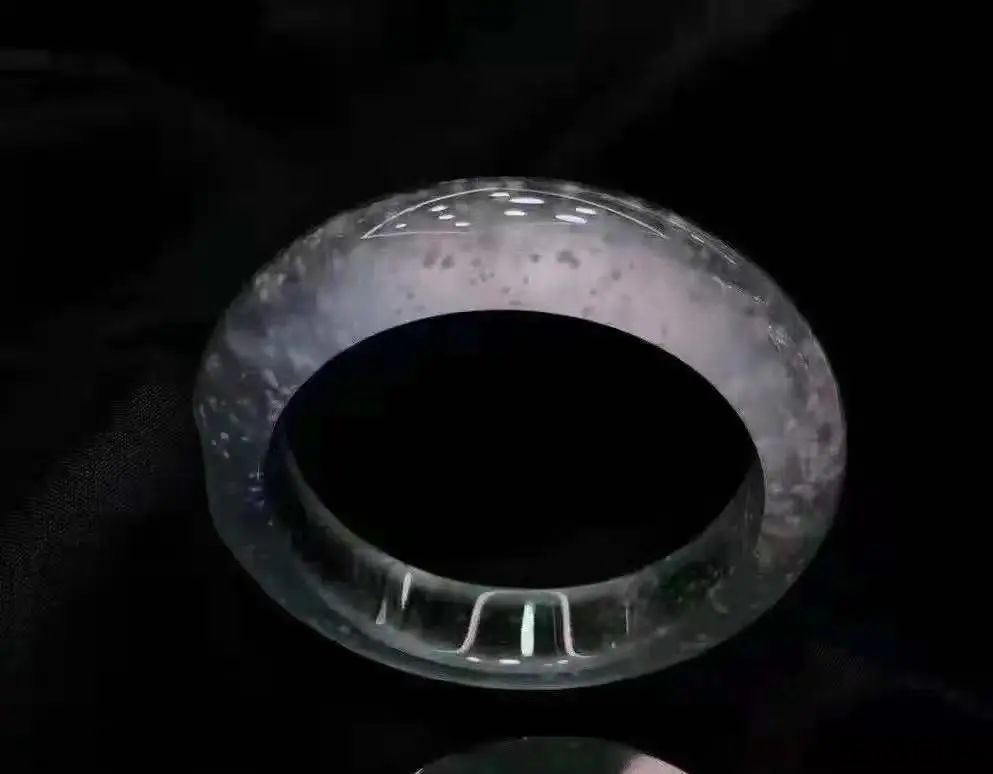 翡翠棉絮多了是不是就不值钱了