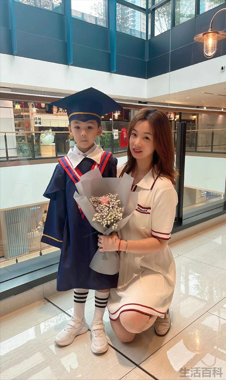 杨鸣妻子个人资料