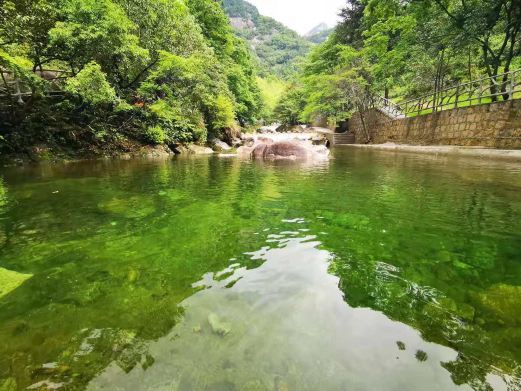 黄山九龙瀑