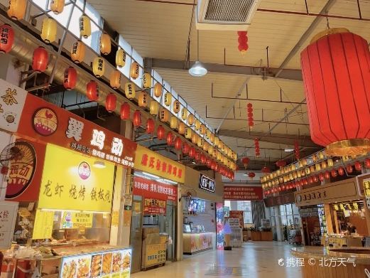 东莞光明夜市美食街