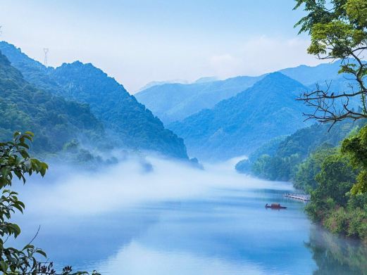 资兴小东江观雾栈道
