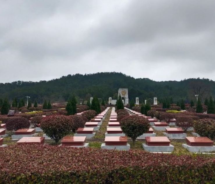 红安鄂豫皖苏区中心烈士陵园