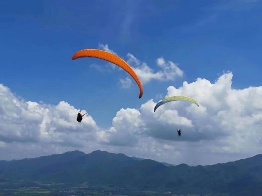 长沙九峰山滑翔伞飞行基地