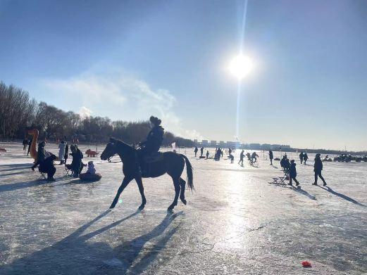 沈阳丁香湖冰雪世界