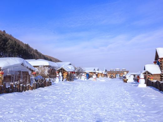 阿尔山雪村