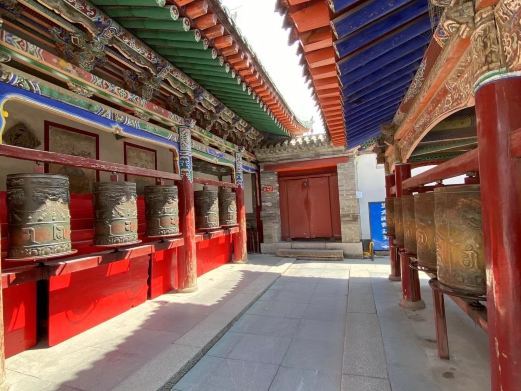 西宁塔尔寺游客服务中心