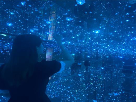 西安钟楼星空艺术馆