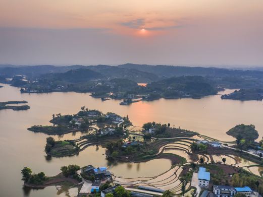 泸县玉龙湖风景名胜区
