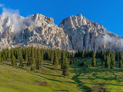 察布查尔乌孙山