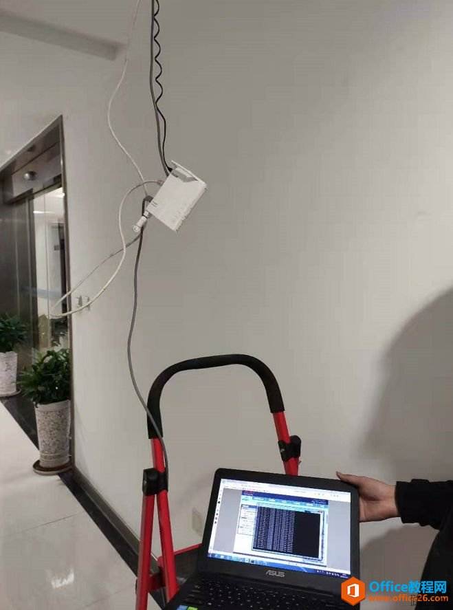 这个路由器，真的第一次见，差点害的小哥不敢重置